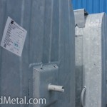 Цинковый узор на стальном баке для мусора