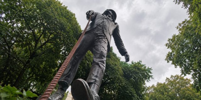 Арматура в Україні дорожчає через зупинку виробників та імпорт / Фото Readmetal.com